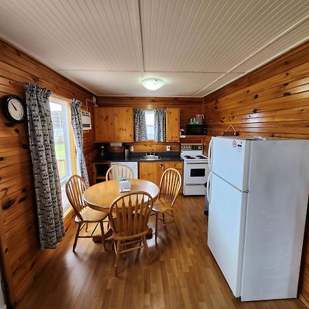 Cavendish Bosom Buddies Cottage Resort Εξωτερικό φωτογραφία